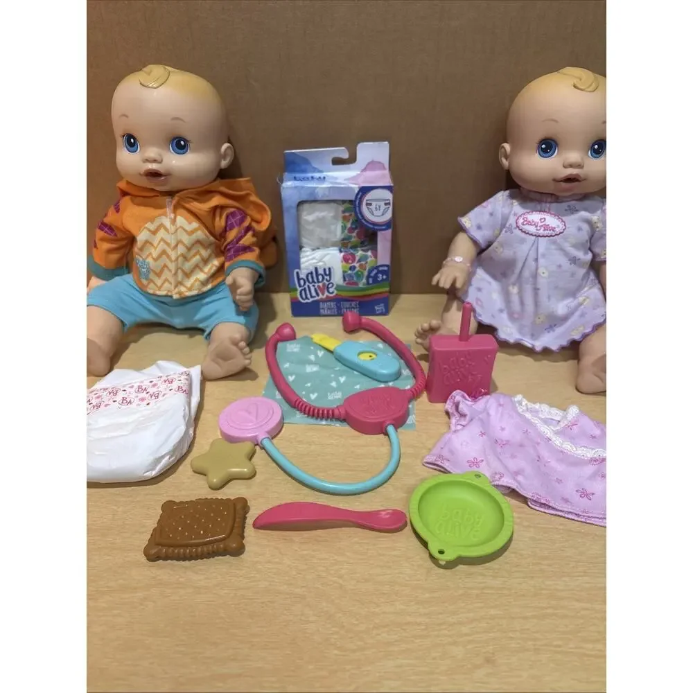 Baby Alive Wets N Wiggles Boy & Girl Twin Dolls Pair Anatomically Correct 2006